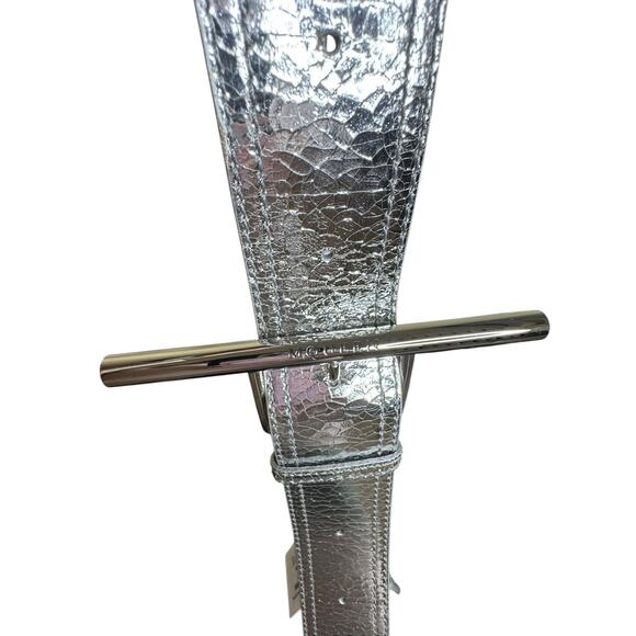 Alexander McQueen NWT T-Bar Sling Pouch in Silver - Picture 6 of 16